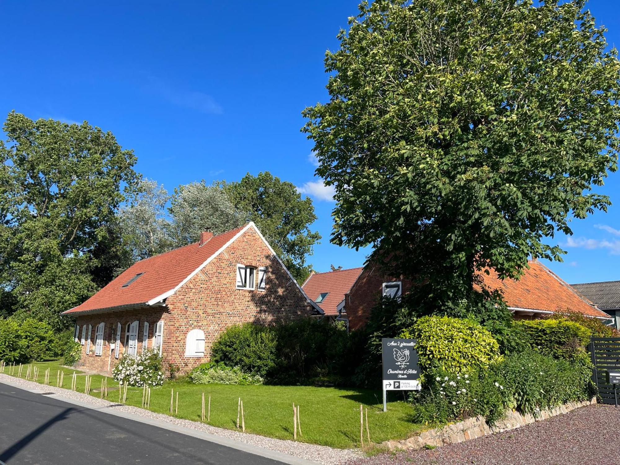 Aux 2 Girouettes Bed & Breakfast Merville  Exterior photo